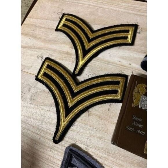 Vintage 1990s West Point assortment of patches pins hat - Picture 2 of 7